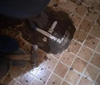 噶尔卫生间漏水维修公司为您分享下卫生间渗水如何处理及注意事项